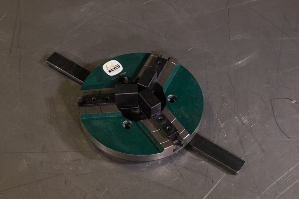 Pikakiinnitysistukka