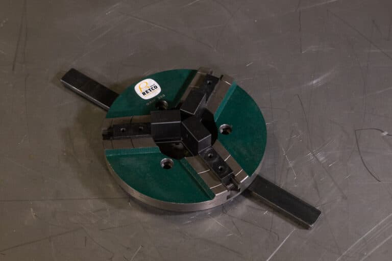 Pikakiinnitysistukka