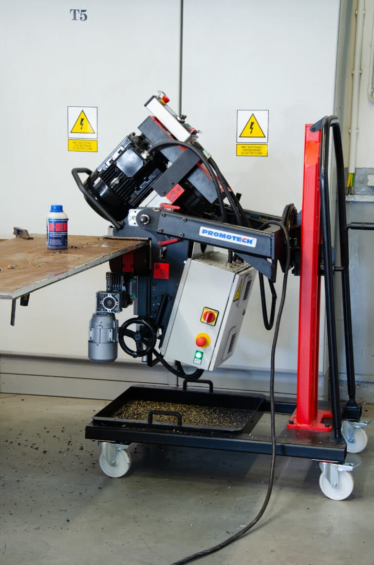 Image of ABM-50 viisteytyskone automaattisyötöllä